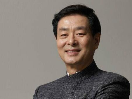 濮存昕当选新一届中国剧协主席