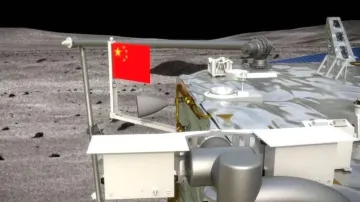 嫦娥五号国旗展示系统在月面成功打开