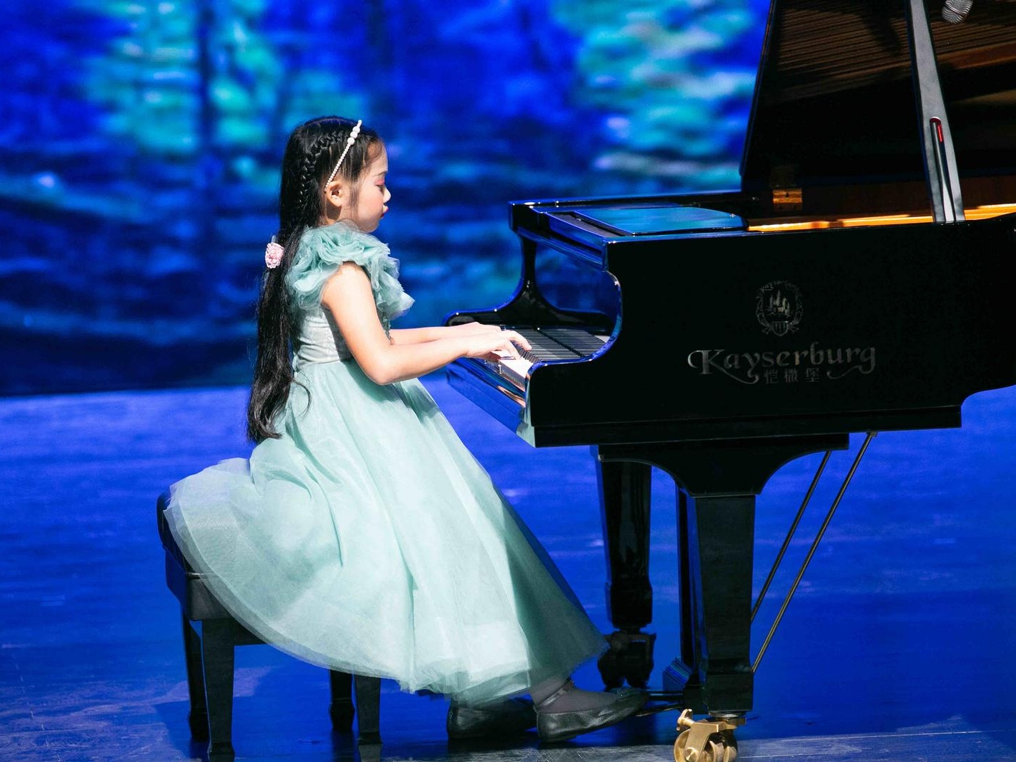了不起！深圳9岁小朋友编创作品入选献礼建党100周年钢琴创作作品