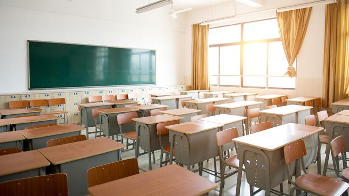 为防疫国内部分高校将提前放寒假，有学校假期达70天
