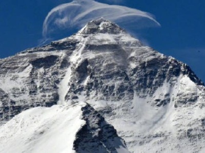 8848.86米的珠峰还在长：垂直方向每年隆升约4毫米