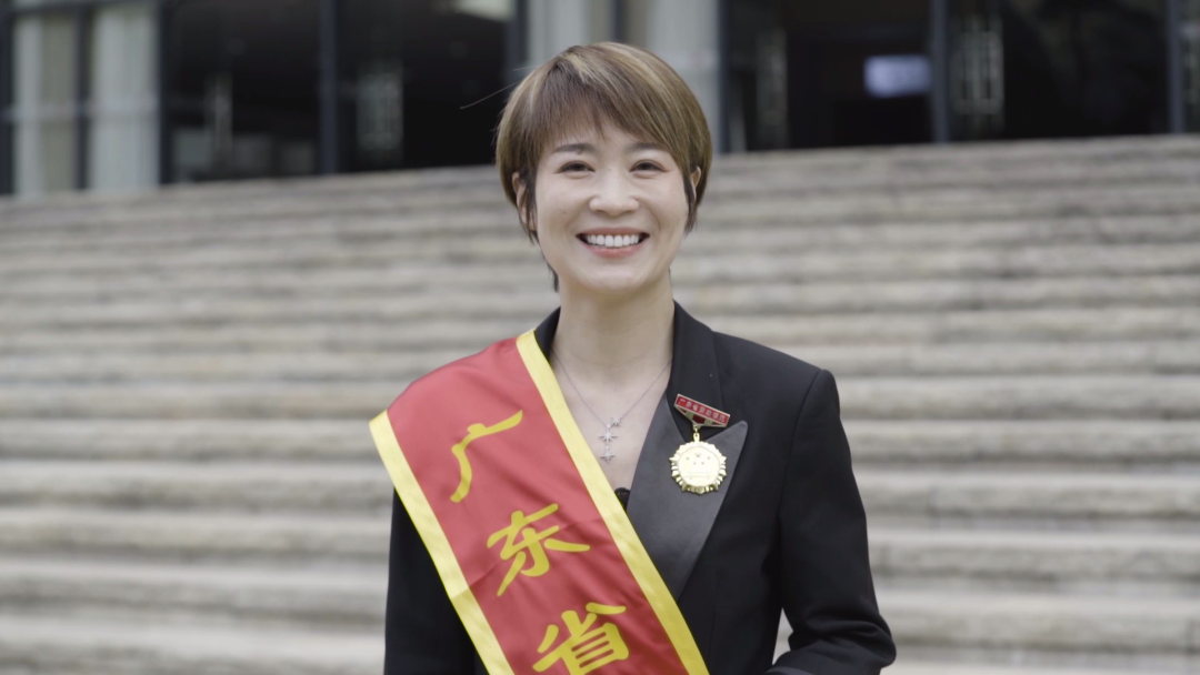 聚焦深圳工会七大 | 将兴趣做成事业，这位女劳模有颜又有才！