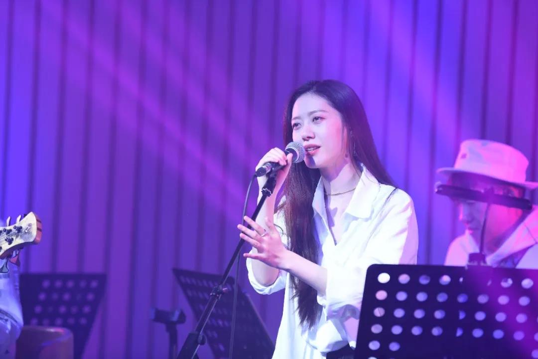  “深圳飞歌40年”系列音乐会完美收官，唱响《深圳爱人》向深圳表白