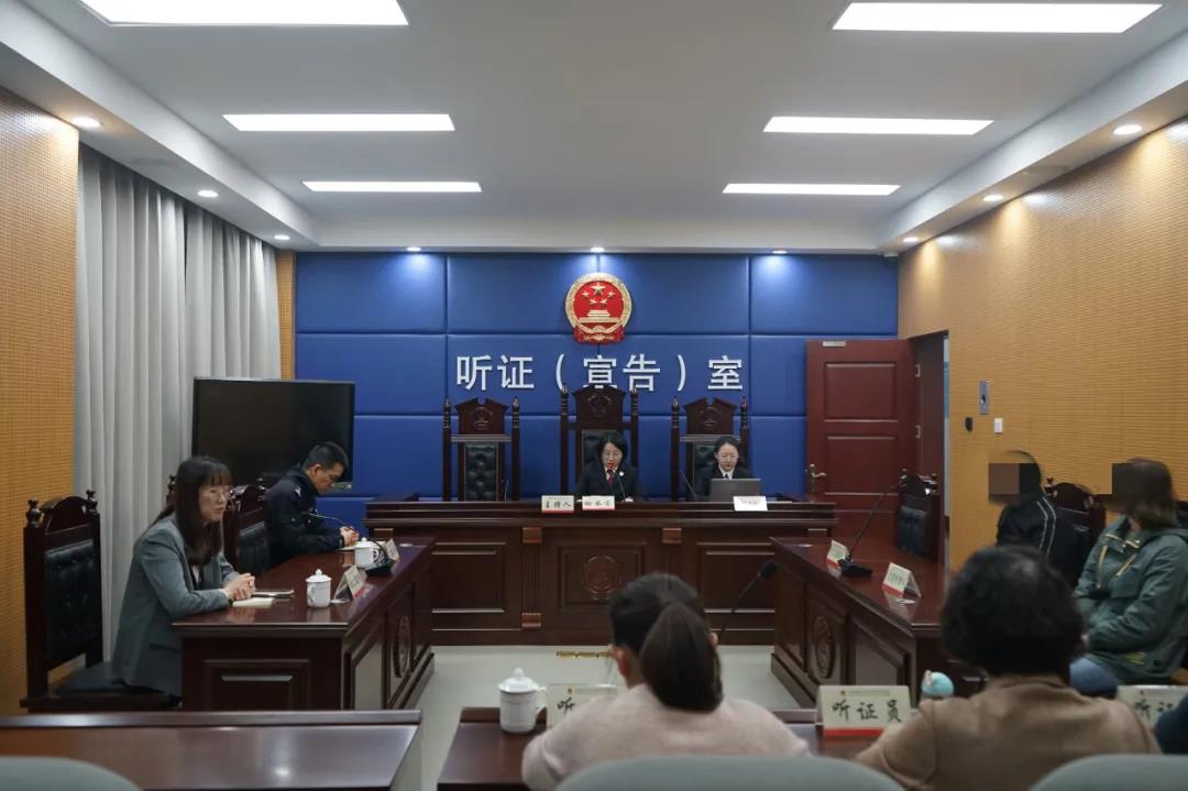 因儿子未按时完成网课作业，父亲把儿子打成重伤……