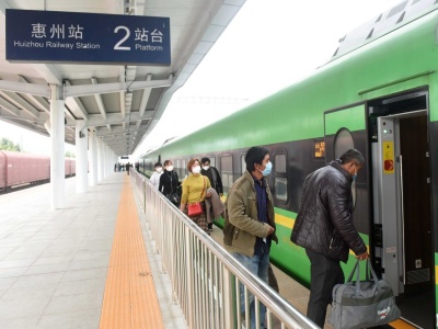 惠州火车站首次迎来复兴号动车
