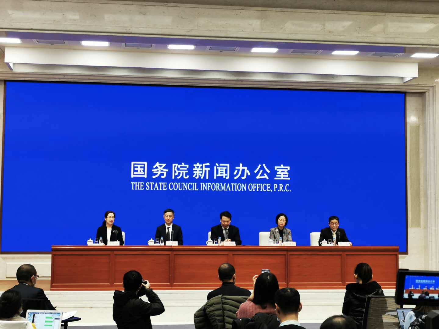 中国人民银行：人民币汇率将在合理均衡水平上保持基本稳定