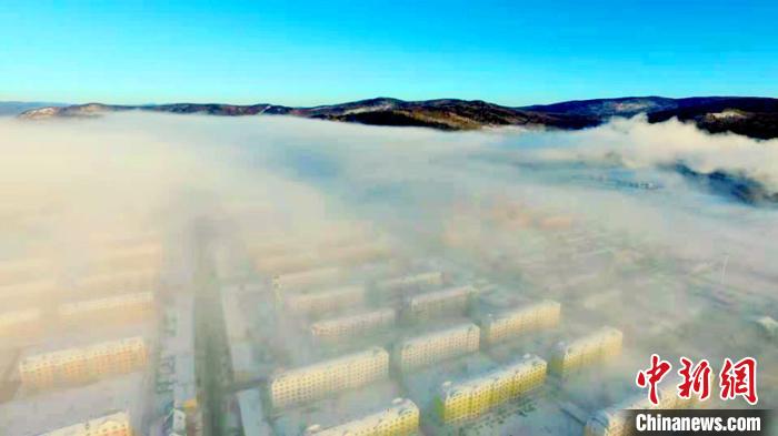 哈气凝霜 “中国最冷小镇”连续6天跌破-40℃