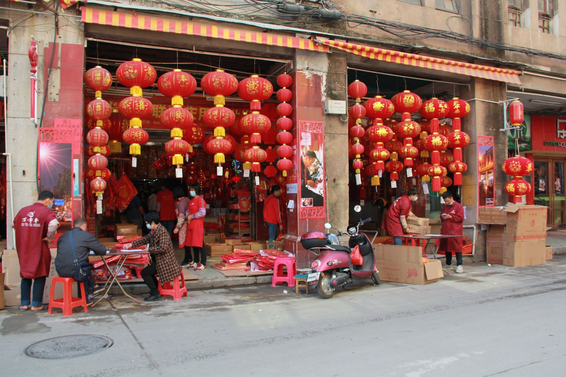 到东莞石龙中山路感受“时光穿梭”