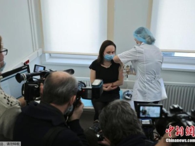 俄22个地区病毒传播速度下降 第三种新冠疫苗下月投入流通