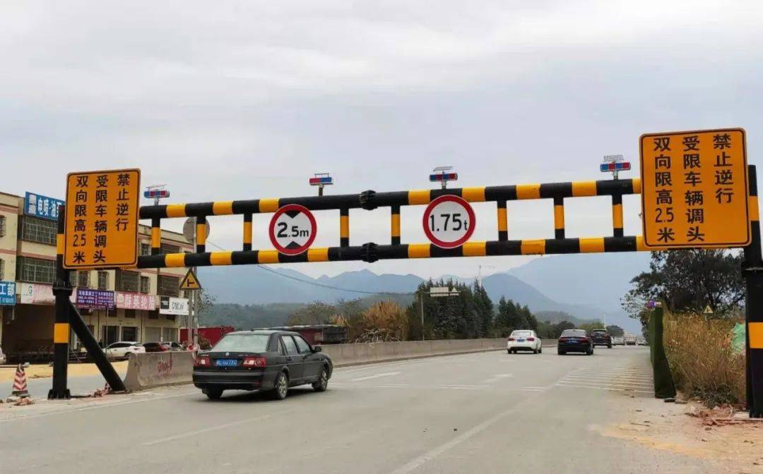 注意！惠州市金龙大道长坑桥双向限高限重