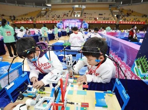 两千选手齐拼脑力，robotex世界机器人大会广东选拔赛佛山举行