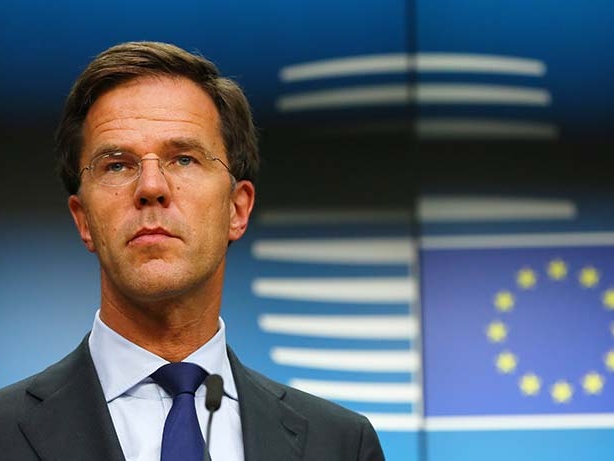 荷兰首相吕特宣布他所领导的内阁正式辞职