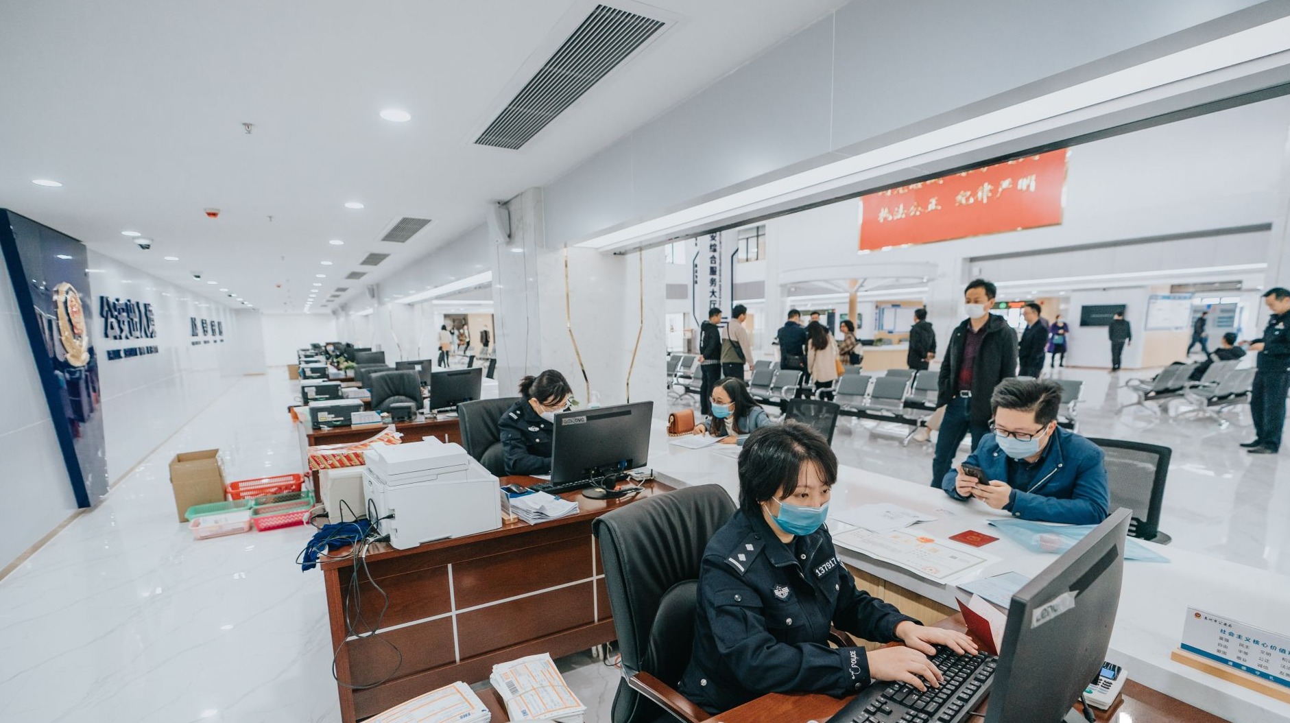 视频｜惠州市民服务中心今起投用，可办1200多个事项