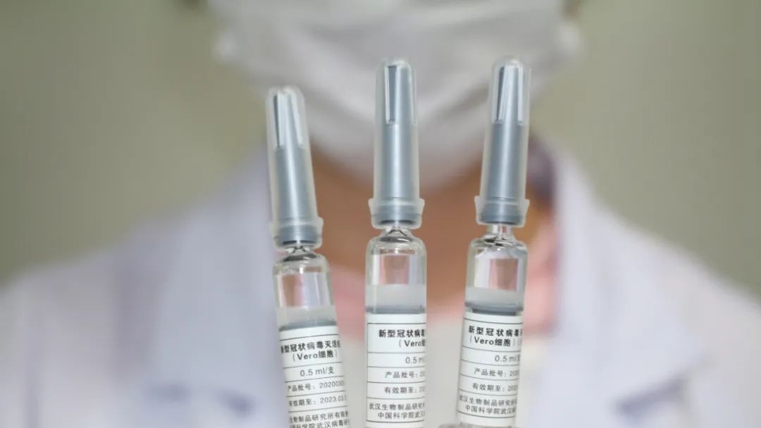中国新冠疫苗安全吗有效吗够用吗？最早“以身试药”专家回应