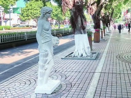 肇庆市端州区天宁北路新设八座雕像 “吸睛”十足市民热议
