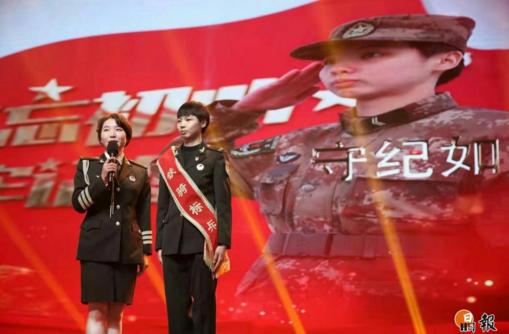 深圳宝安西乡女兵戍守边疆 立功喜报送到家乡