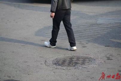 发现井盖缺损须6小时内修复，广州立法守护“脚下安全”