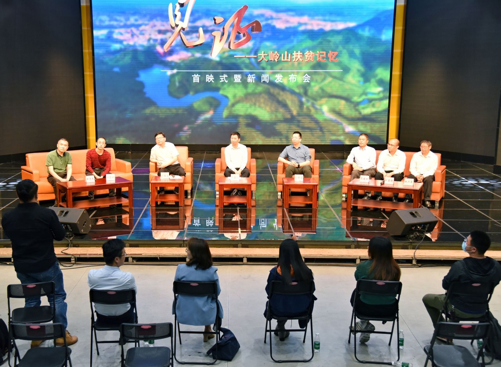聚焦一线人员扶贫点滴，东莞大岭山扶贫纪录片首映