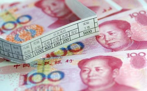 义务教育教师平均工资低于当地公务员 将对地方问责