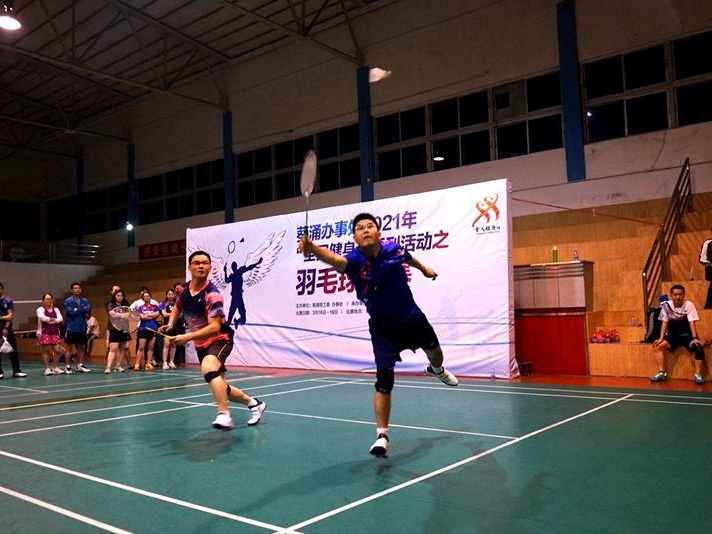 百人PK羽毛球，葵涌2021年“全民健身”再掀赛事