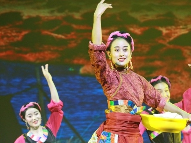 甘孜州歌舞团到江门演出，送出甘孜全域景区5折门票优惠