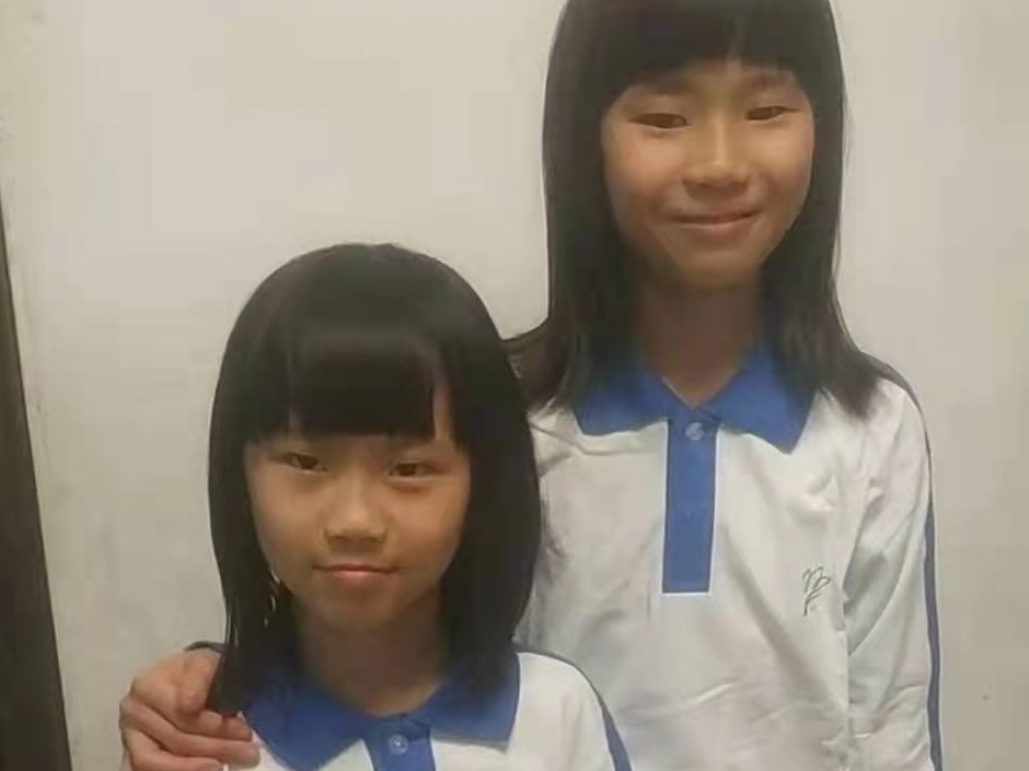向停车礼让司机鞠躬的深圳女孩，她们的礼貌举止是怎样炼成的？