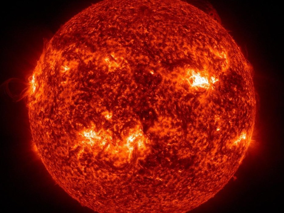 科研团队揭示太阳超级耀斑辐射扰动地球空间