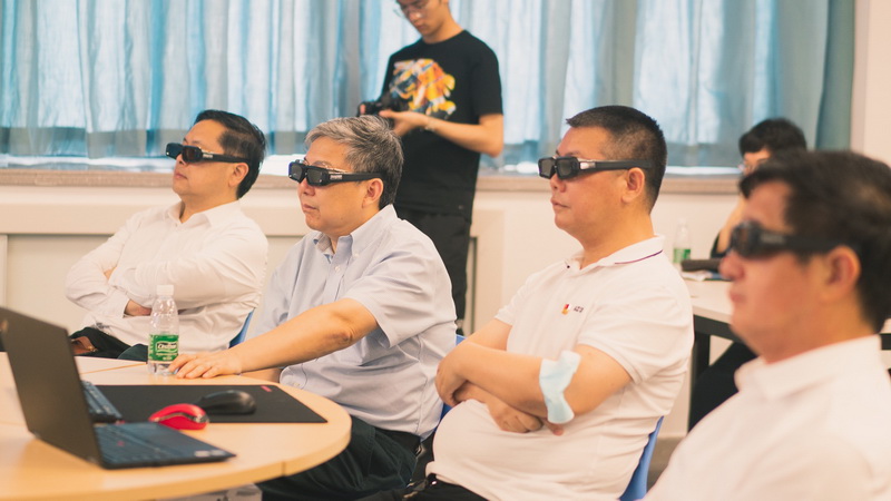 告别跨校区奔波式上课 深圳大学打造“云端大学”实现一堂课三校区互动