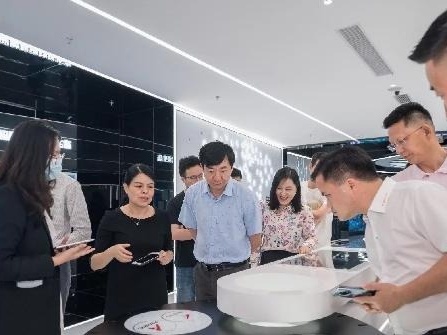 粤海商会携手会员企业走进中国鲲鹏产业源头创新中心
