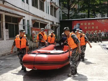 光明区组织民兵应急分队常态化拉动演练 全力做好“五一”期间值班备勤