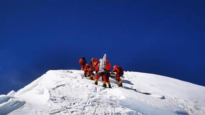 中国珠峰登山营地无外籍人员，将确保峰顶与南坡人员零接触