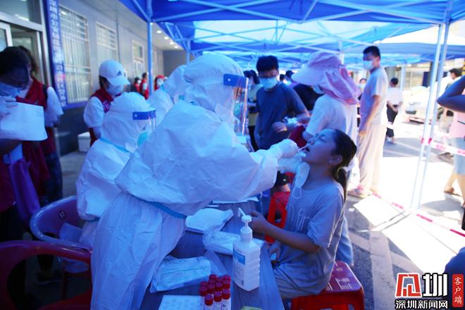多图直击！盐田区全力开展排查溯源、核酸检测