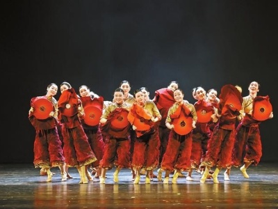 第十二届中国舞蹈“荷花奖”当代舞、现代舞评奖活动在深圳开幕