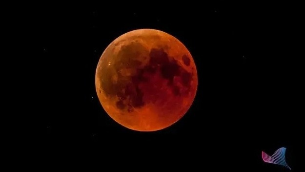 就在今天，超级红月亮+月全食！错过再等一年