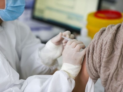 中国疫苗日接种量可达2000万剂次以上