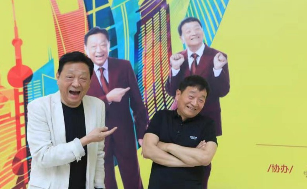 独脚戏《石库门的笑声》迎百场，沪上演艺明星和老字号齐助阵