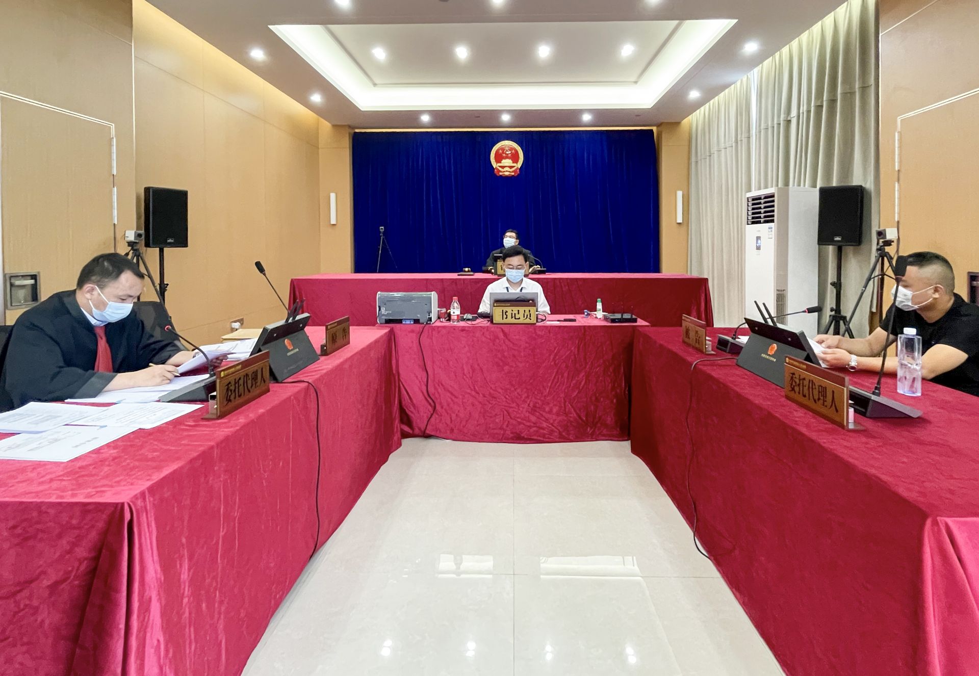 我为群众办实事丨横岗审判庭开进商会，护航企业发展“零距离”