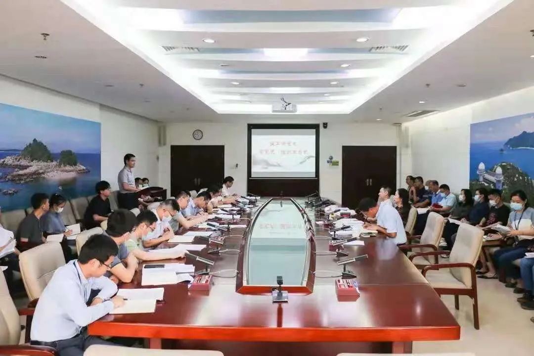 重温红色经典，新区组织人事局积极响应“深圳干部读书周”倡议