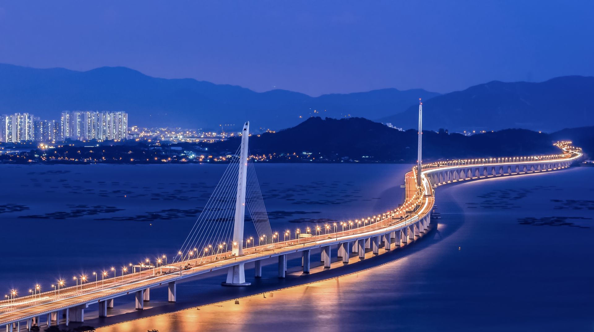 海阔天空 奋发有为 