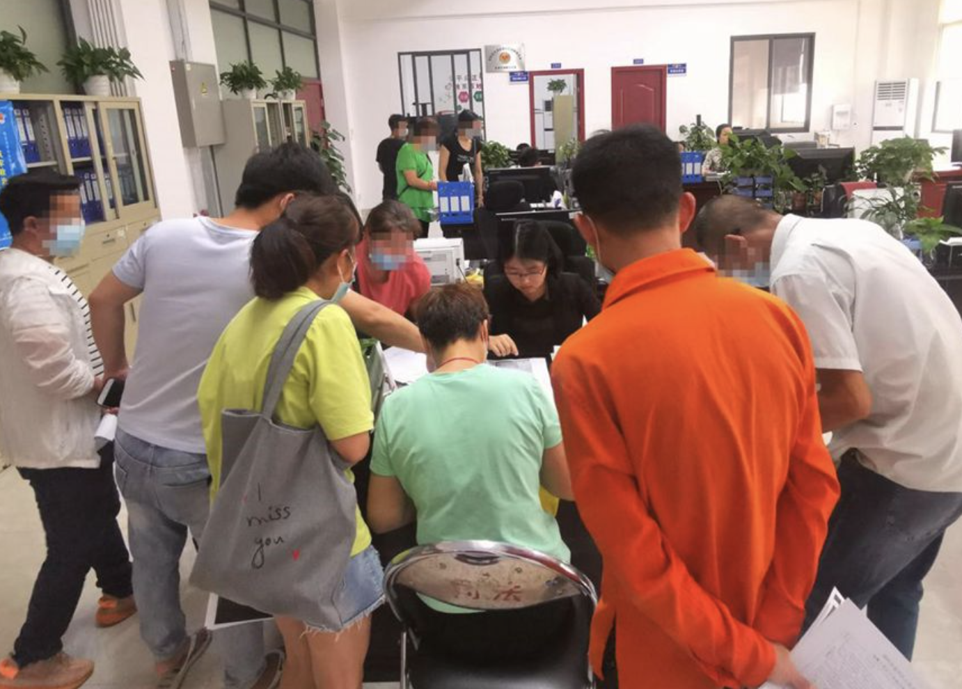 没签劳动合同，没买社保，龙华31名劳动者该如何“讨薪”？