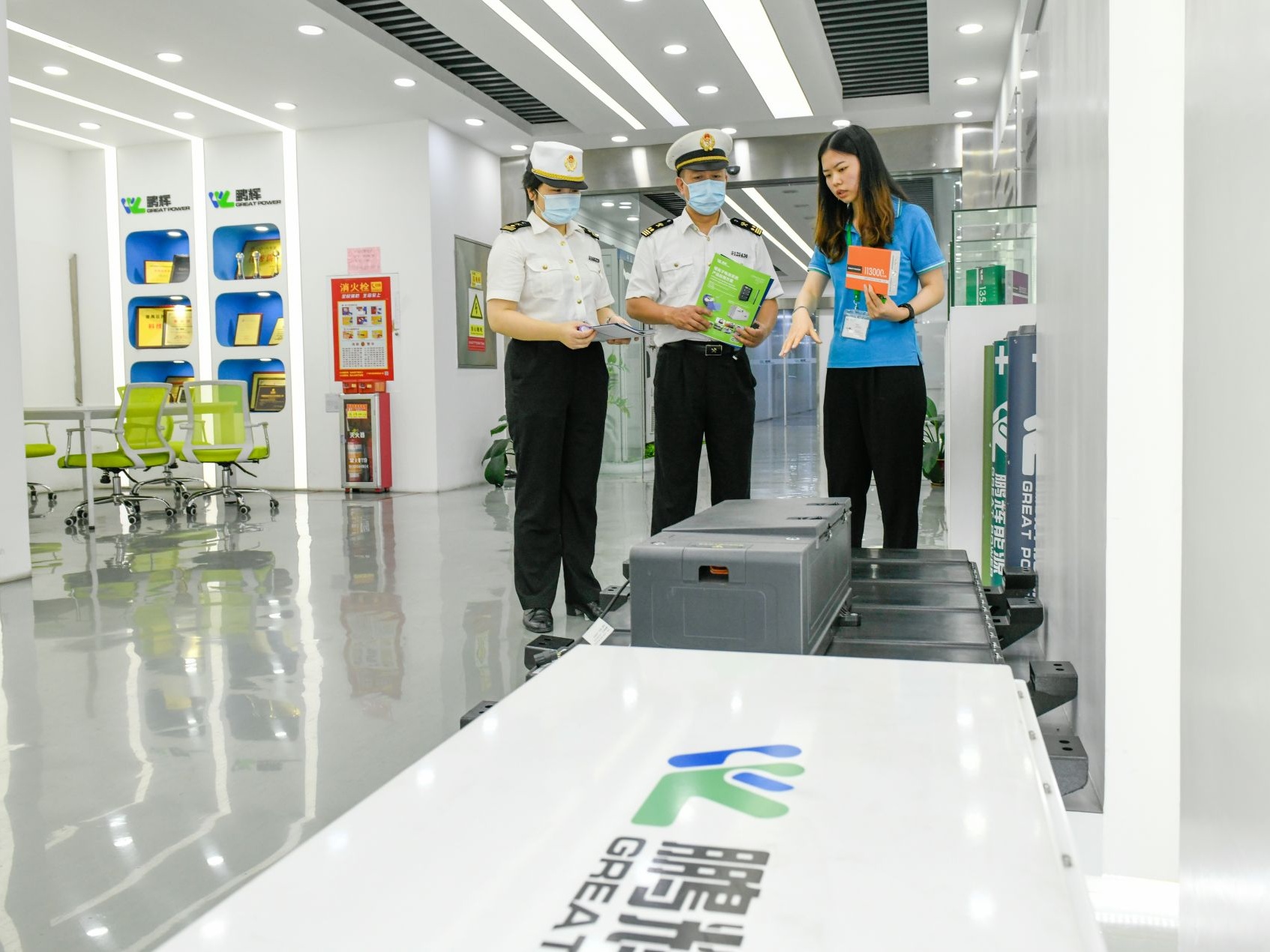 广州新能源汽车锂电池产业融入国内国际“双循环”