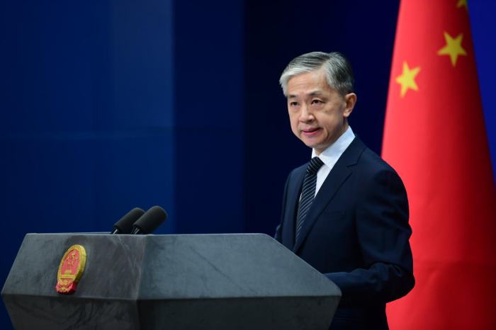 美媒称中国向智利提供的疫苗效力不足，外交部回应