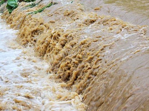 水利部：全国共17条河流发生超警以上洪水