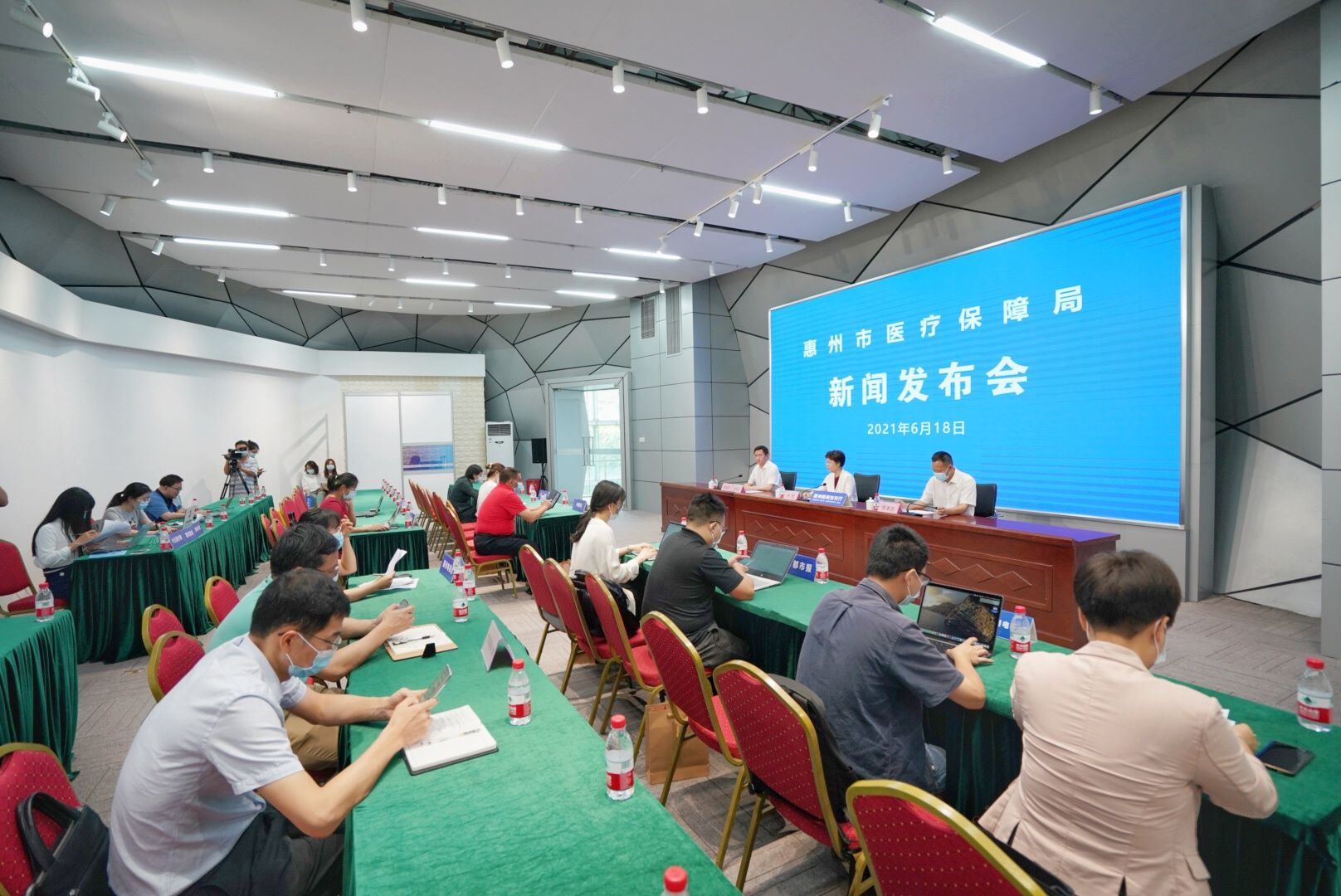 助力疫情防控 惠州拨付5.37亿元疫苗接种专项资金