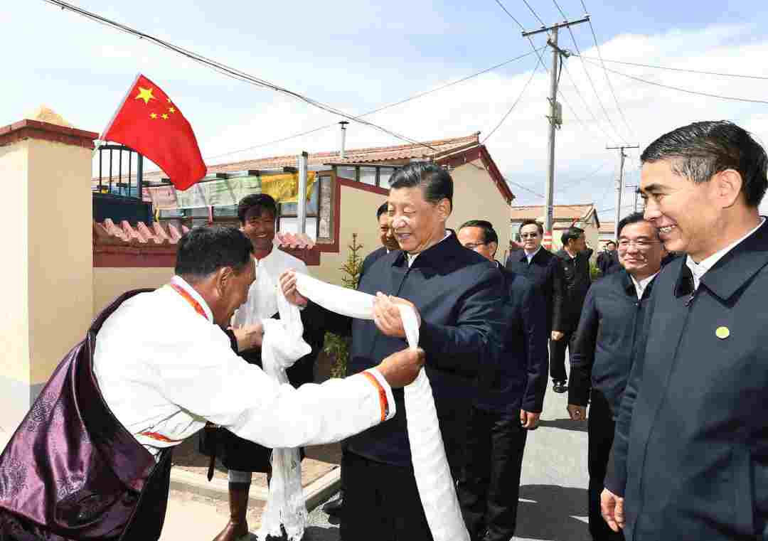一见·习近平两赴青海看村落，有一个共同的关键词