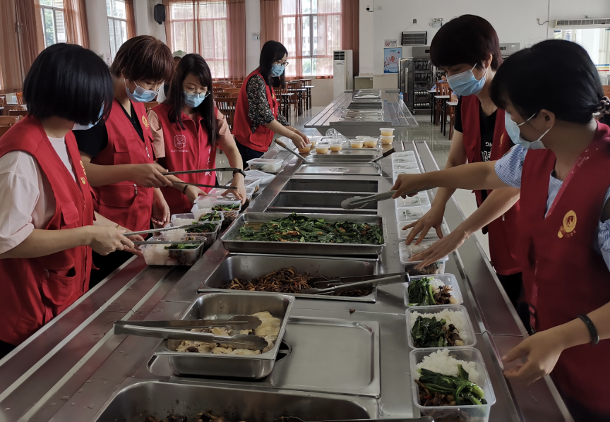 学史力行，葵涌“爱心餐”筑牢防疫后勤保障线