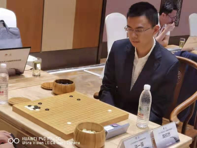 华为手机杯围甲联赛第八轮 深圳队大胜洛阳队重返榜首