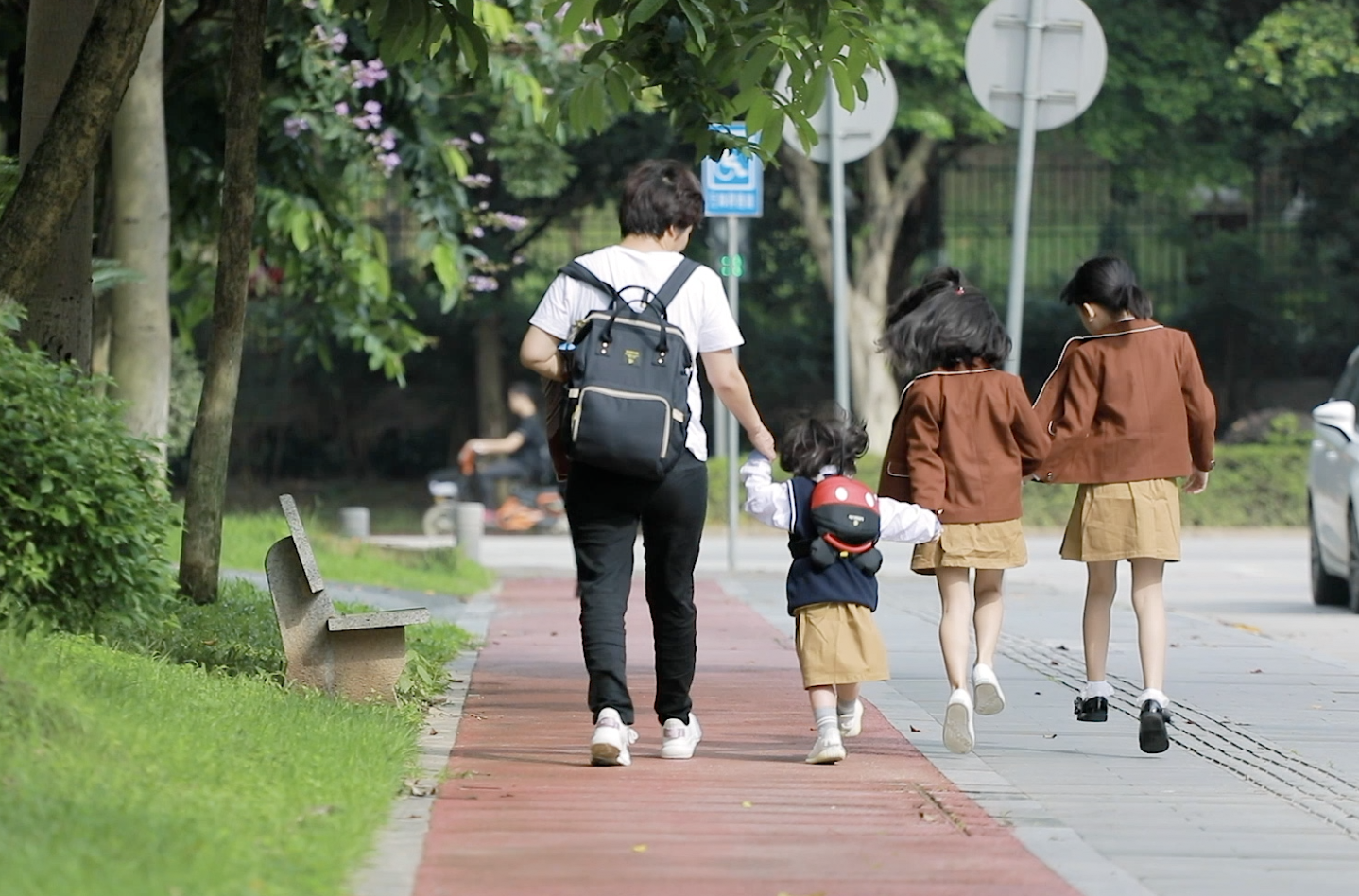 新闻路上说说说 | 三胎放开了，你会生吗？