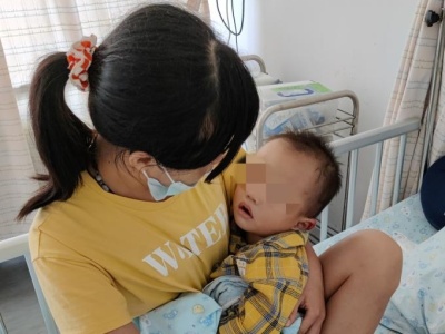 ​揪心！深圳一两岁娃往消毒片中倒水致急性氯气中毒，在PICU病房抢救8天…