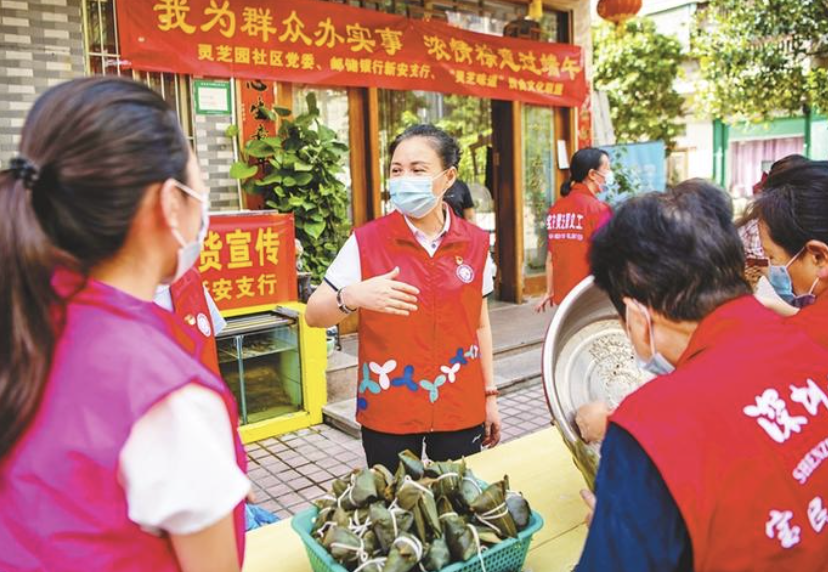 糖水甜，粽子香，心里暖！市民自发给抗疫人员等送粽子表达感谢之情